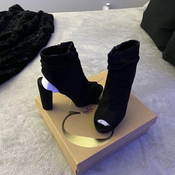 Charlotte Russe open toe heels - Picture 5 of 5